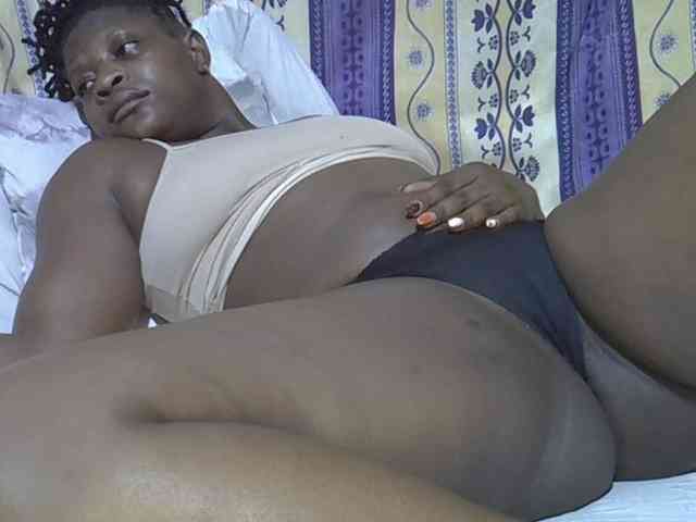 Juicyass-02 webcam