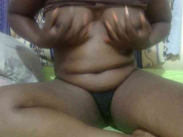 Juicyass-02 webcam
