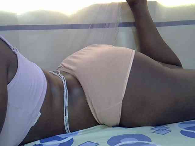 Juicyass-02 webcam