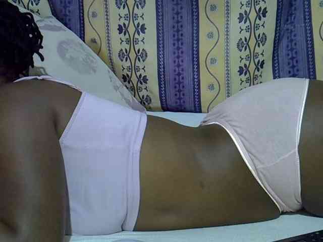 Juicyass-02 webcam