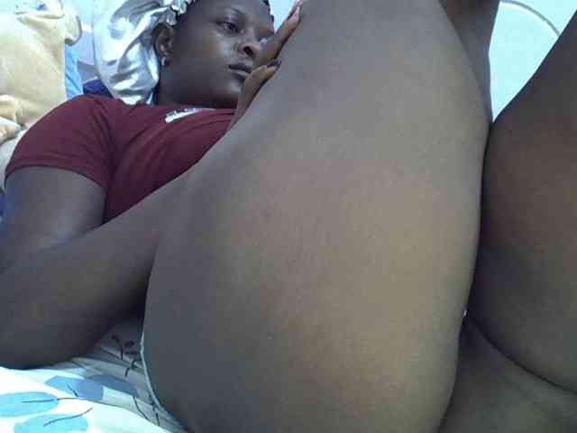 Juicyass-02 webcam
