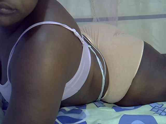 Juicyass-02 webcam