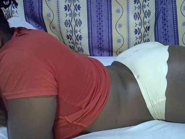Juicyass-02 webcam