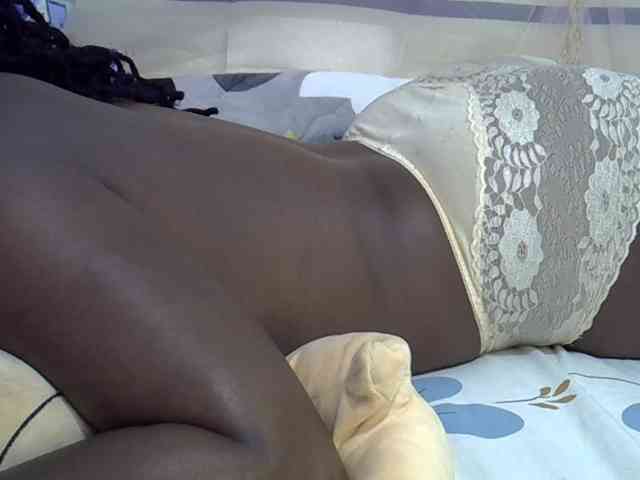 Juicyass-02 webcam