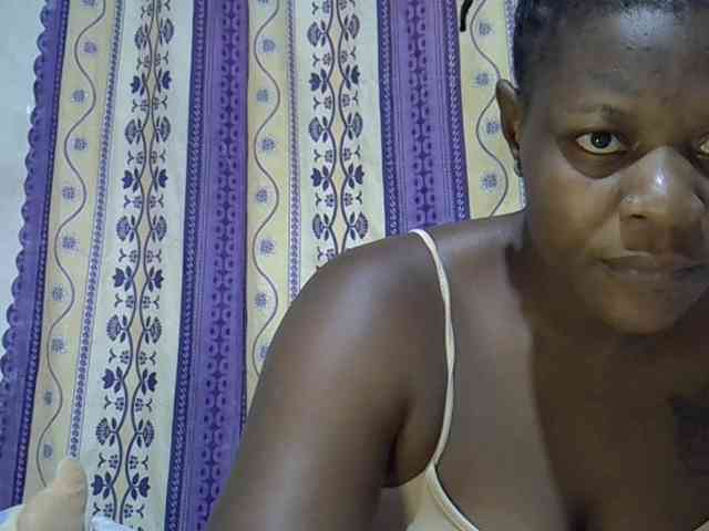 Juicyass-02 webcam