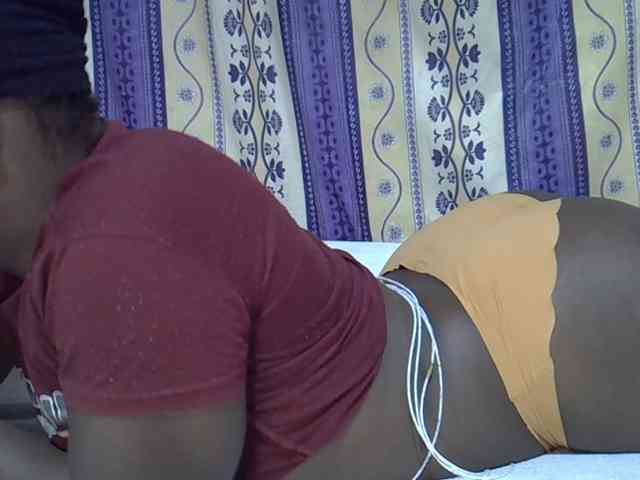 Juicyass-02 webcam