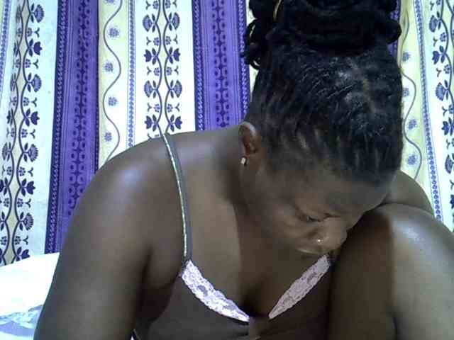 Juicyass-02 webcam