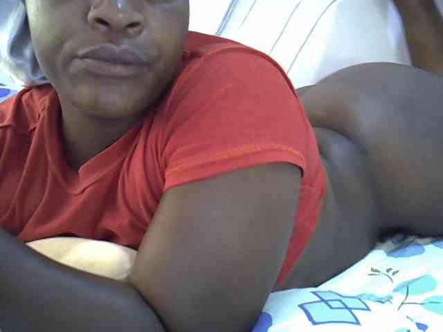 Juicyass-02 webcam
