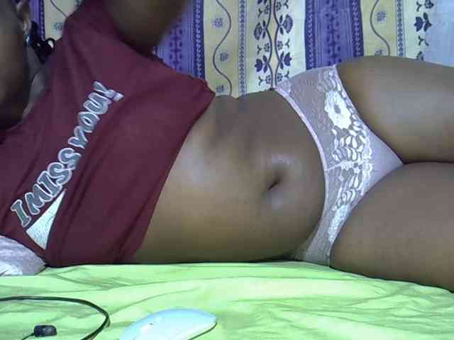 Juicyass-02 webcam
