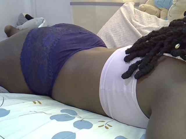 Juicyass-02 webcam
