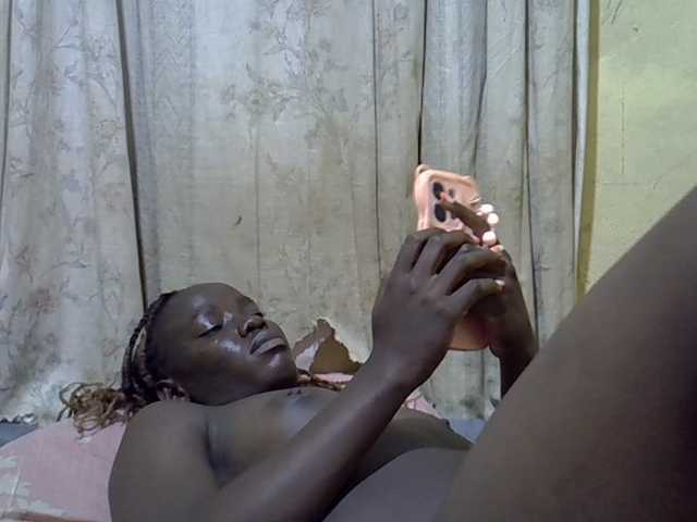 black-beauty live webcam show
