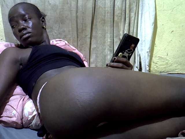 Black-beauty webcam