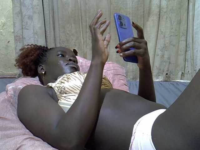 black-beauty live cam on BongaCams
