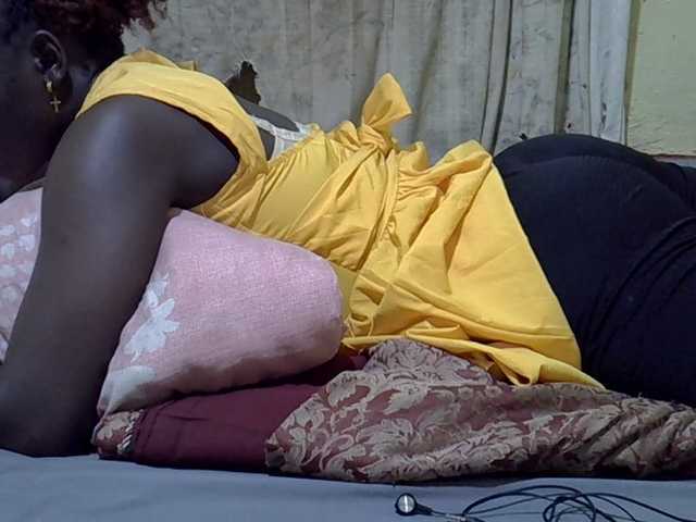 black-beauty live cam on BongaCams