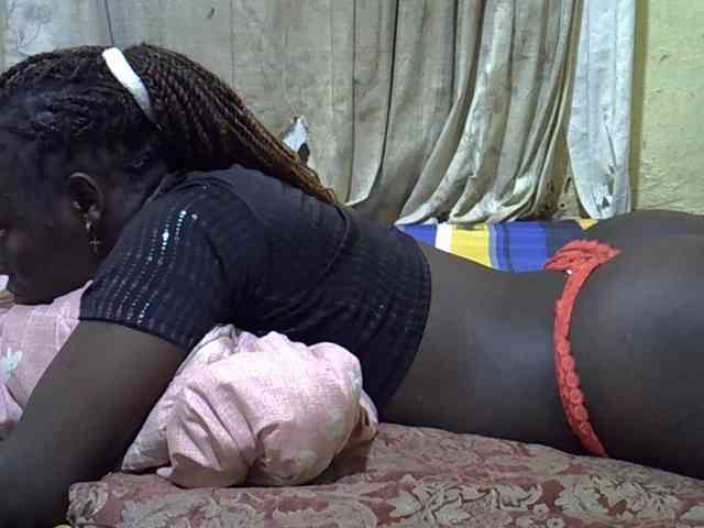 black-beauty webcam