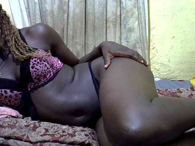 black-beauty webcam
