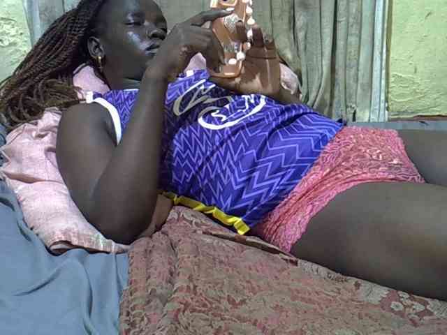 black-beauty webcam