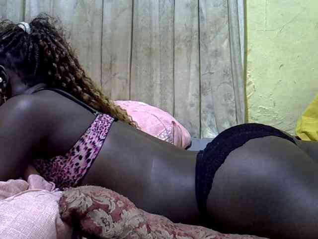 black-beauty webcam