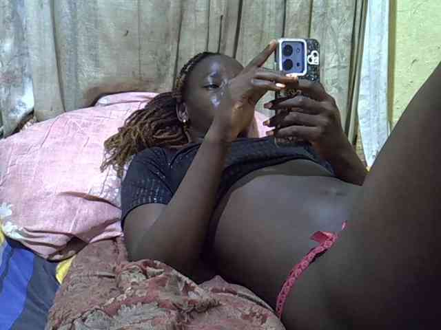 black-beauty webcam
