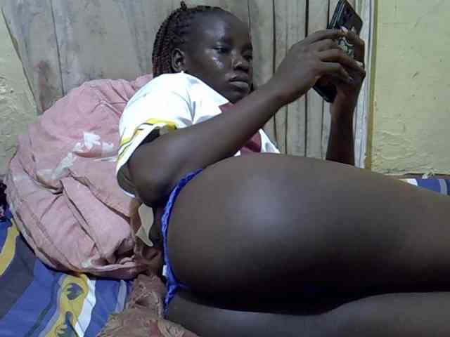 black-beauty webcam