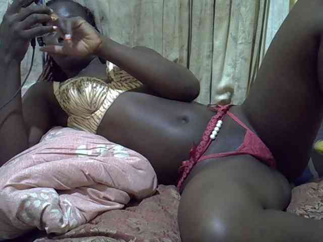 black-beauty webcam
