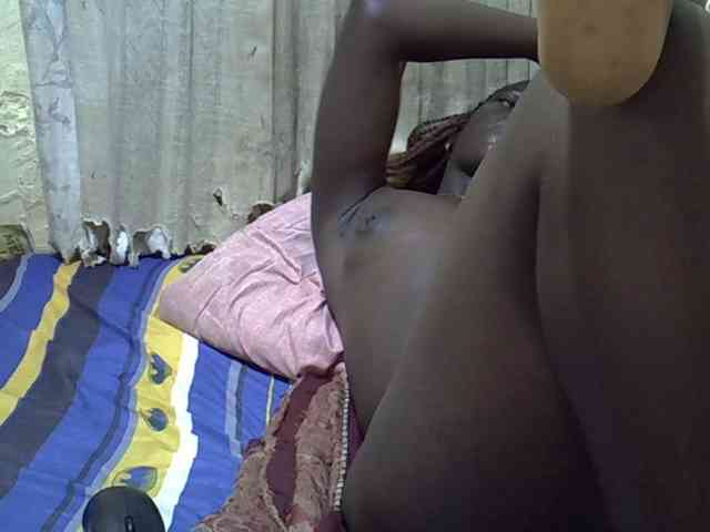 black-beauty webcam