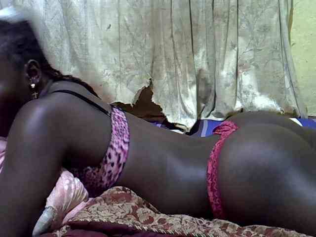 black-beauty webcam