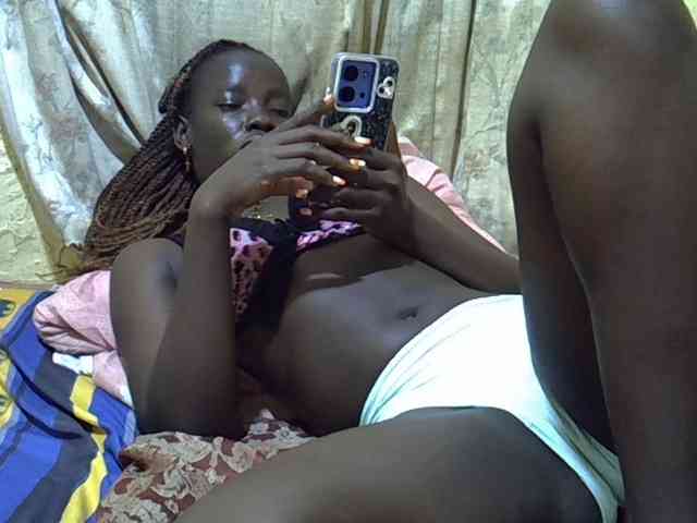 black-beauty webcam