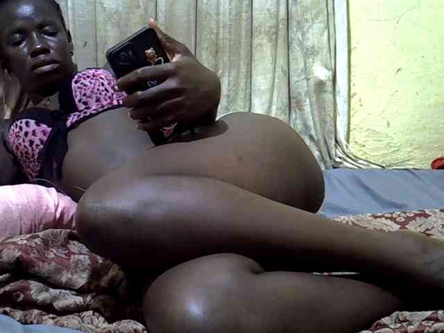 black-beauty webcam