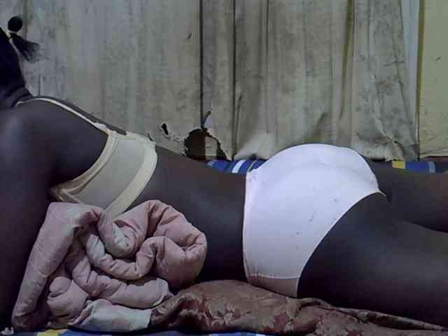 black-beauty webcam