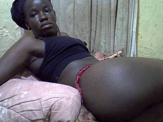 black-beauty webcam