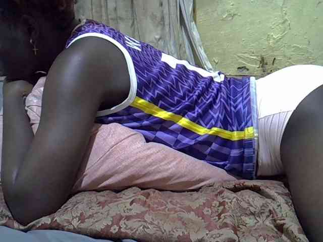 black-beauty webcam