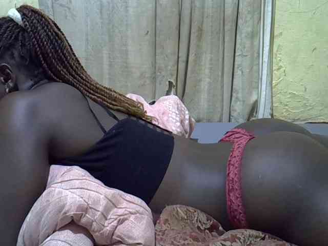 black-beauty webcam