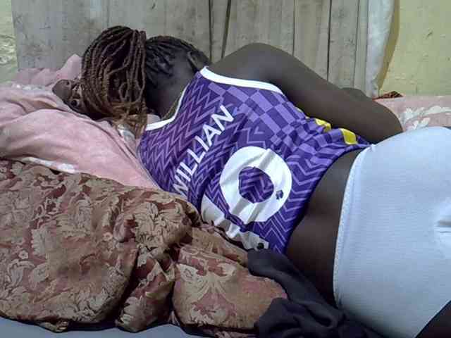black-beauty webcam