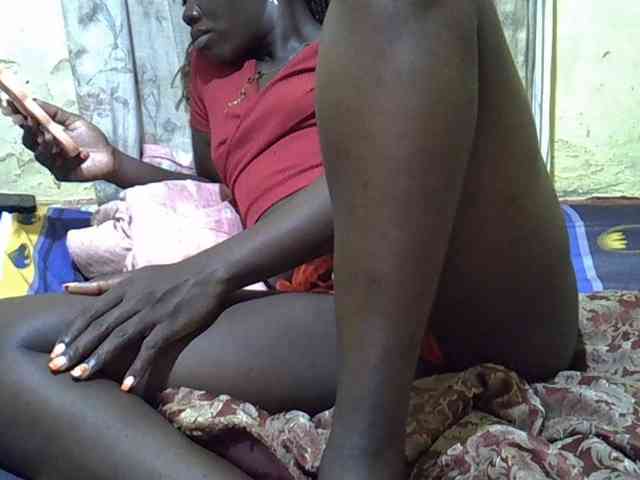 black-beauty webcam
