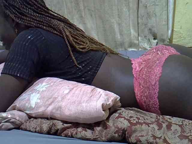 black-beauty webcam
