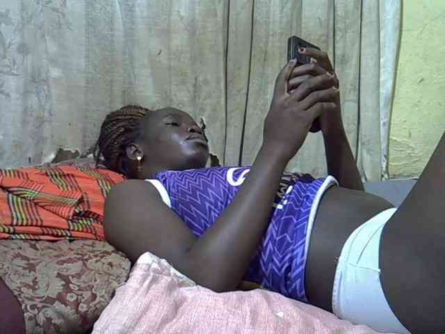 black-beauty webcam