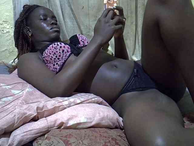 black-beauty webcam