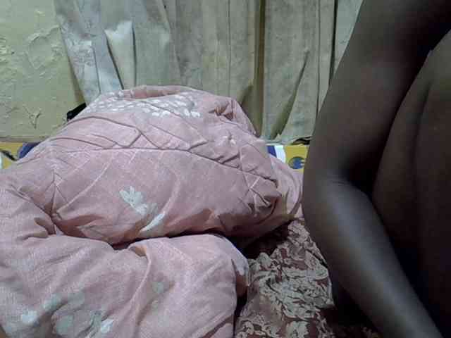 black-beauty webcam