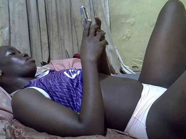 black-beauty webcam