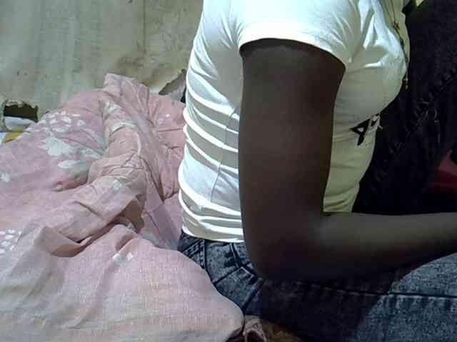 black-beauty webcam