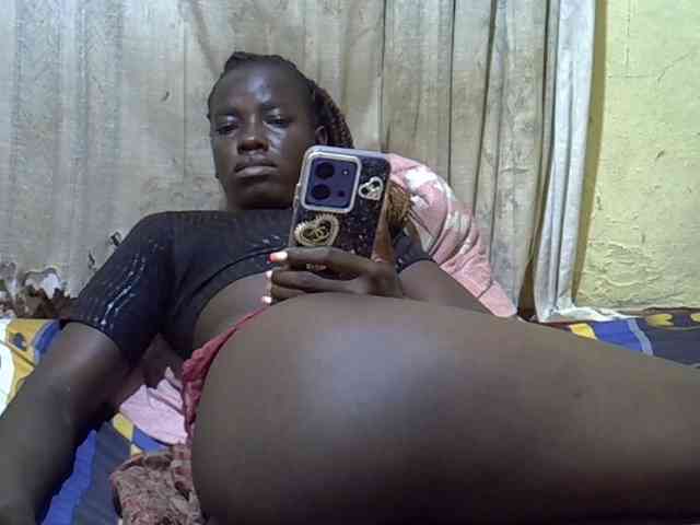 black-beauty webcam