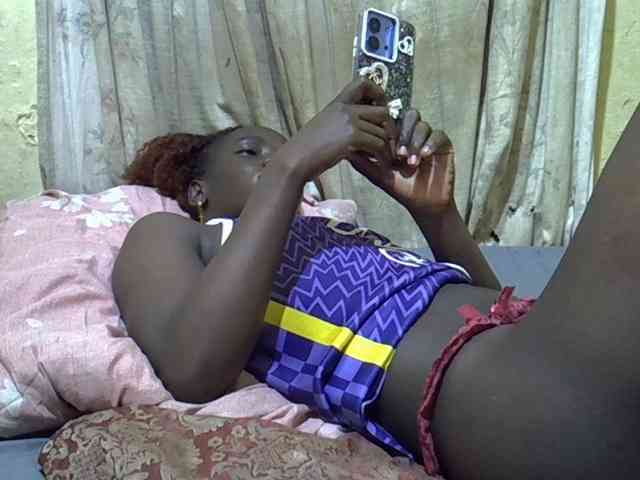 black-beauty webcam