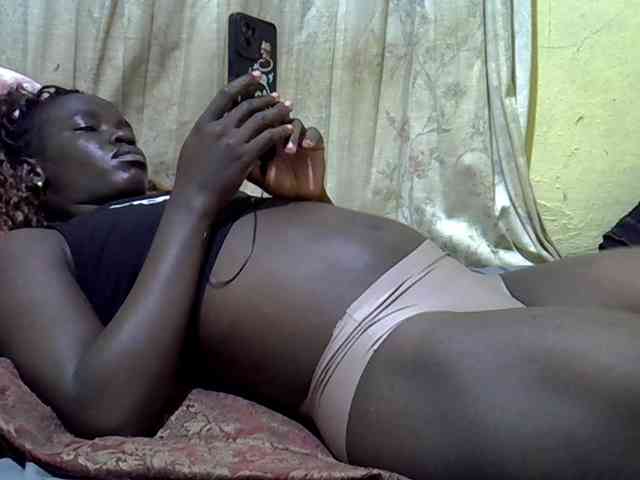 black-beauty webcam
