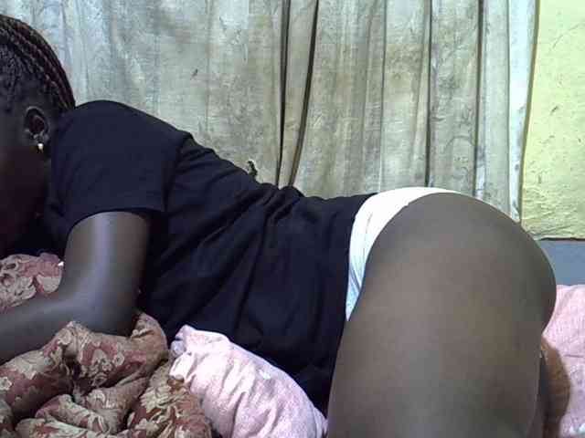 black-beauty webcam