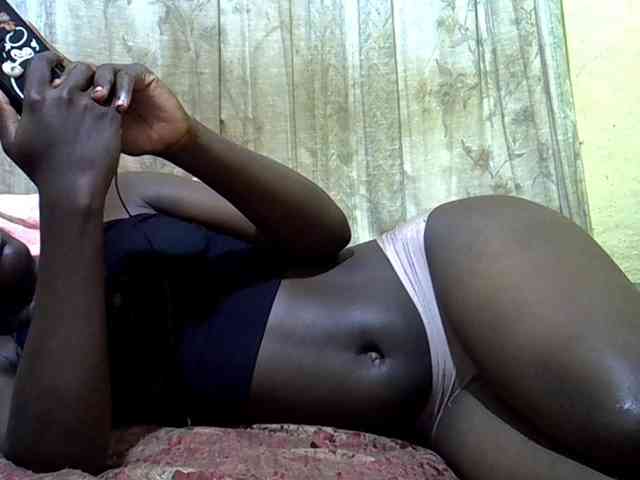 black-beauty webcam