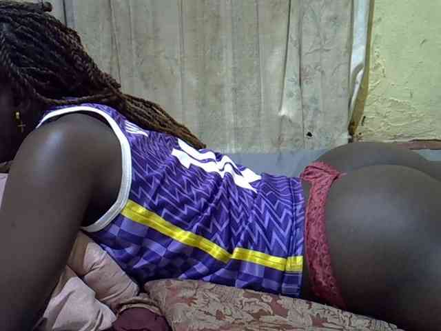 black-beauty webcam