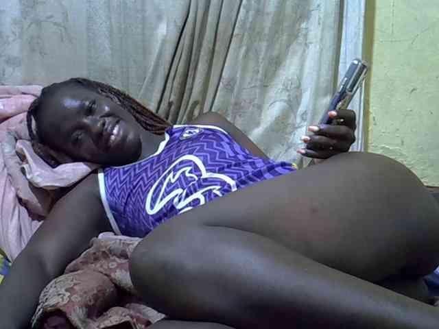 black-beauty webcam