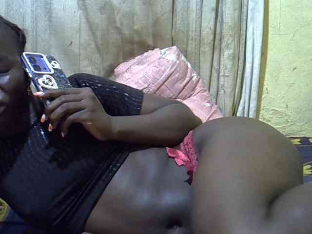 black-beauty webcam