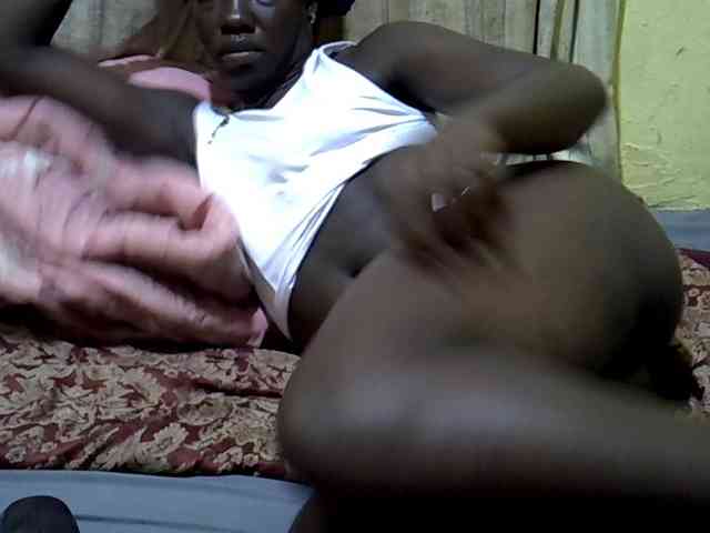 black-beauty webcam